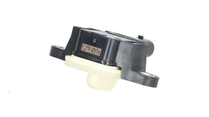 Usagé Capteur de pression carburant Volkswagen Polo V (6R) 1.4 TDI DPF BlueMotion technology Prix € 10,00 Règlement à la marge proposé par Automaterialen Ronald Morien B.V.