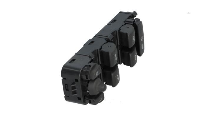 Usados Interruptor de ventanilla eléctrica Volvo V40 (MV) 2.0 D4 16V Precio € 39,00 Norma de margen ofrecido por Automaterialen Ronald Morien B.V.