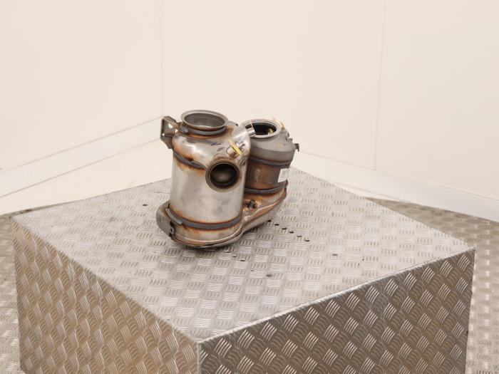 New Particulate filter Volkswagen Golf VIII (CD1) 2.0 GTD 16V Price € 1.082,95 Inclusive VAT offered by Automaterialen Ronald Morien B.V.