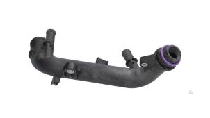 Nya Vattenrör Renault Clio V (RJAB) 1.0 TCe 100 12V Bi-Fuel Pris € 34,99 Inklusive moms erbjuds av Automaterialen Ronald Morien B.V.