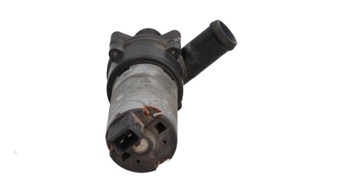 Begagnade Extra vattenpump Volkswagen New Beetle (9C1/9G1) 1.8 20V Turbo Pris € 25,00 Marginaltabell erbjuds av Automaterialen Ronald Morien B.V.