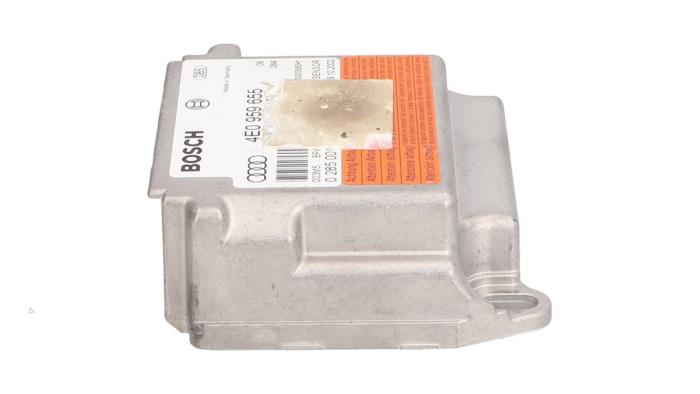 Begagnade Airbagmodul Audi A8 (D3) 3.7 V8 40V Quattro Pris € 49,00 Marginaltabell erbjuds av Automaterialen Ronald Morien B.V.