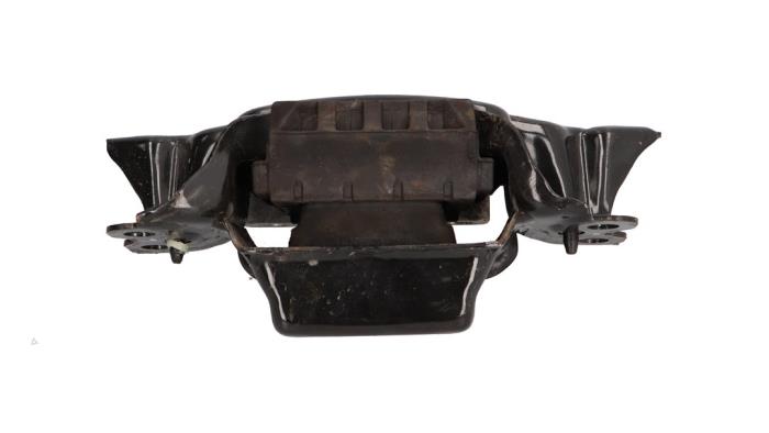 Used Engine mount Volkswagen T-Roc I 1.6 TDI BMT 16V Price € 29,00 Margin scheme offered by Automaterialen Ronald Morien B.V.