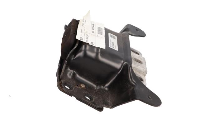 Used Engine mount Volkswagen T-Roc I 1.5 TSI Evo BMT 16V Price € 35,00 Margin scheme offered by Automaterialen Ronald Morien B.V.