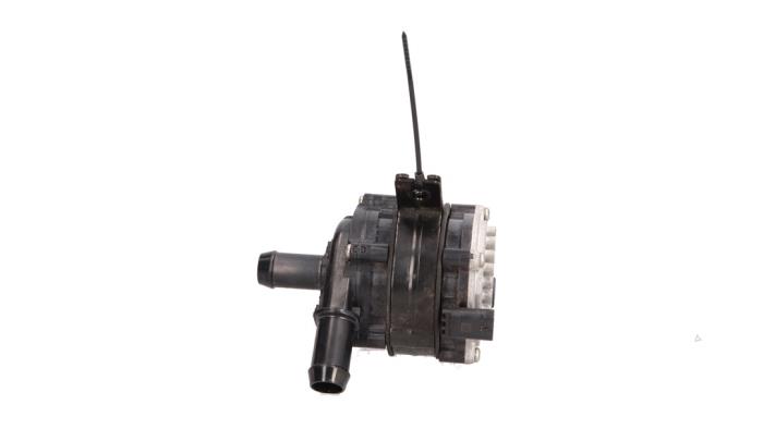 Begagnade Extra vattenpump Ford Usa Mustang Mach-E 98kWh AWD Pris € 95,00 Inklusive moms erbjuds av Automaterialen Ronald Morien B.V.