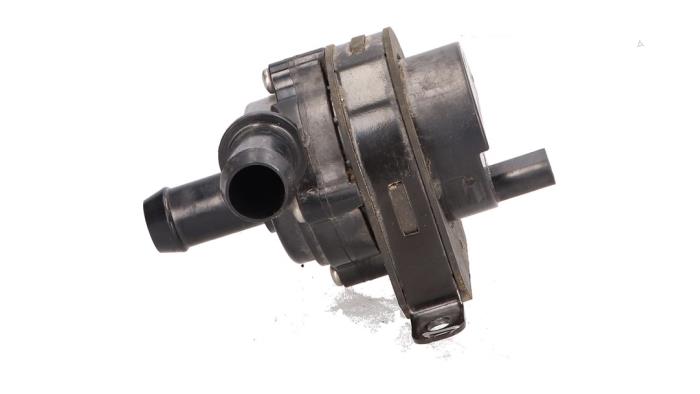 Begagnade Extra vattenpump Ford Usa Mustang Mach-E 98kWh AWD Pris € 89,00 Inklusive moms erbjuds av Automaterialen Ronald Morien B.V.