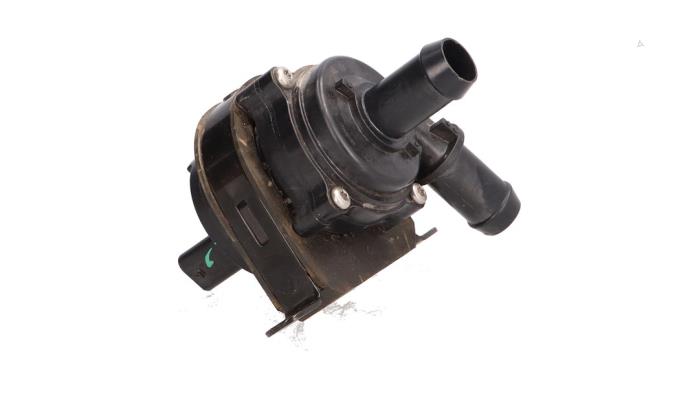 Begagnade Extra vattenpump Ford Usa Mustang Mach-E 98kWh AWD Pris € 89,00 Inklusive moms erbjuds av Automaterialen Ronald Morien B.V.