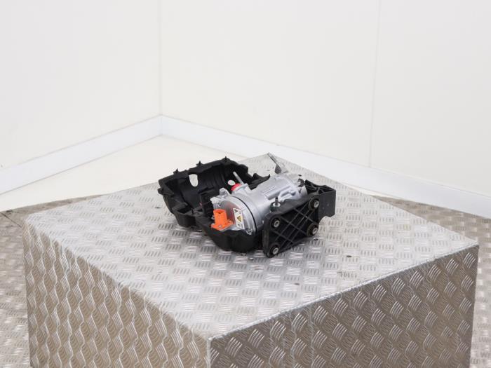 Usagé Compresseur de clim Ford Usa Mustang Mach-E 98kWh AWD Prix € 749,99 Prix TTC proposé par Automaterialen Ronald Morien B.V.