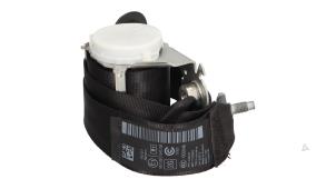 Usados Cinturón de seguridad izquierda detrás Peugeot 308 SW (L4/L9/LC/LJ/LR) 1.2 12V e-THP PureTech 110 Precio € 34,99 IVA incluido ofrecido por Automaterialen Ronald Morien B.V.
