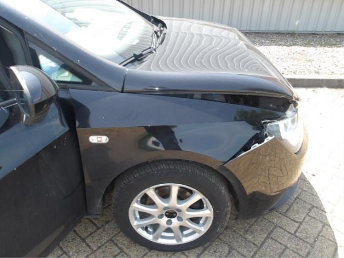 Front wing, right from a Seat Ibiza ST (6J8) 1.2 TDI Ecomotive 2012