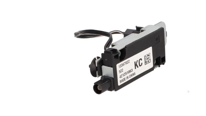 Używane Antena Opel Astra J GTC (PD2/PF2) 2.0 CDTI 16V ecoFLEX Cena € 19,00 Procedura marży oferowane przez Automaterialen Ronald Morien B.V.