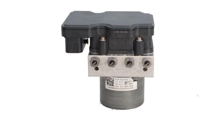 Gebrauchte ABS Pumpe Mercedes B (W247) 2.0 B-200d Preis € 145,00 Margenregelung angeboten von Automaterialen Ronald Morien B.V.