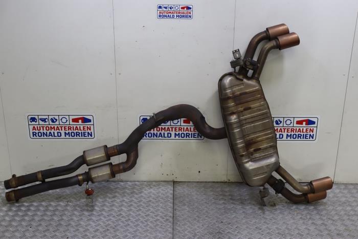 Exhaust central + rear silencer from a Cupra Formentor 2.5 VZ5 16V 4Drive 2022