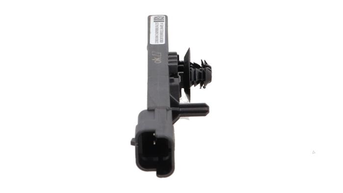 Używane Antena Opel Corsa F (UB/UH/UP) Electric, Corsa-e 50kWh Cena € 9,08 Z VAT oferowane przez Automaterialen Ronald Morien B.V.