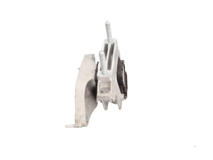 Used Engine mount Opel Corsa F (UB/UH/UP) Electric, Corsa-e 50kWh Price € 54,99 Inclusive VAT offered by Automaterialen Ronald Morien B.V.