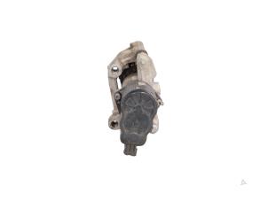 Używane Zacisk hamulcowy lewy tyl Opel Corsa F (UB/UH/UP) Electric, Corsa-e 50kWh Cena € 59,29 Z VAT oferowane przez Automaterialen Ronald Morien B.V.