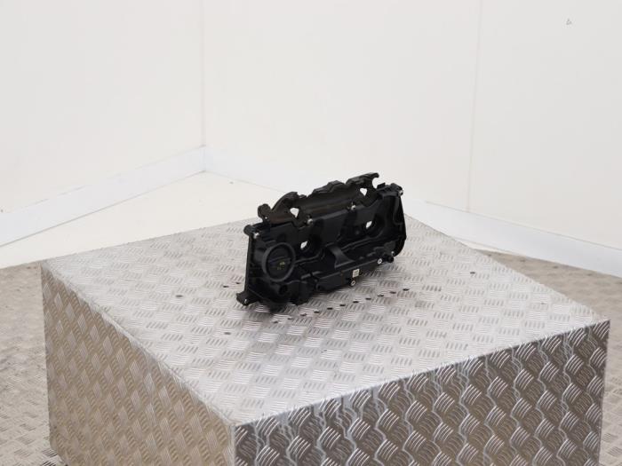 Ventildeckel van een Volkswagen Golf VIII Variant (GC5) 2.0 TDI BlueMotion 16V 2023