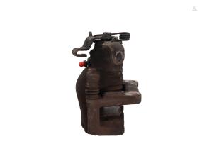 Begagnade Bakre bromsok, vänster Peugeot Expert (V1/VA/VB/VE/VF/VT/VY) 2.0 Blue HDi 180 16V Pris € 48,40 Inklusive moms erbjuds av Automaterialen Ronald Morien B.V.