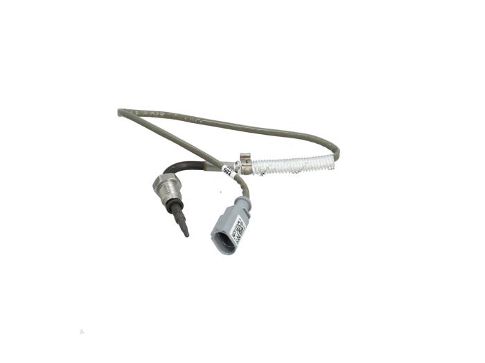 Neuf Sensor température d’échappement Volkswagen Golf VIII (CD1) 2.0 TDI 16V 4Motion Prix € 30,25 Prix TTC proposé par Automaterialen Ronald Morien B.V.