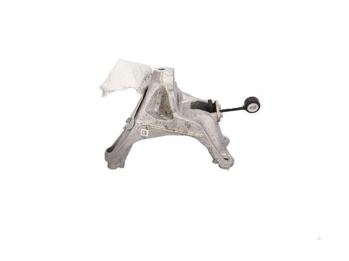 Usagé Support moteur Audi Q5 Sportback (FYS/FYT) 2.0 40 TFSI 16V Mild Hybrid Quattro 16V Prix € 40,00 Règlement à la marge proposé par Automaterialen Ronald Morien B.V.