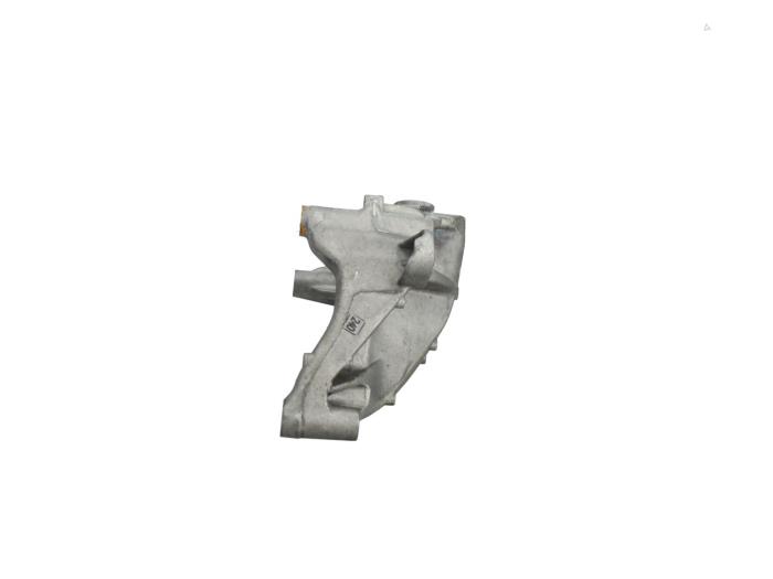 Used Engine mount Volkswagen Crafter (SY) 2.0 TDI Price € 65,00 Inclusive VAT offered by Automaterialen Ronald Morien B.V.