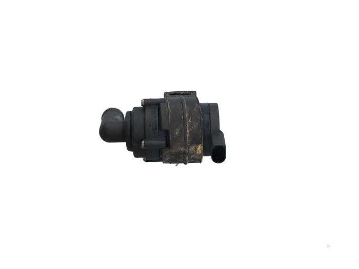 Begagnade Extra vattenpump Volkswagen Crafter (SY) 2.0 TDI Pris € 65,00 Inklusive moms erbjuds av Automaterialen Ronald Morien B.V.