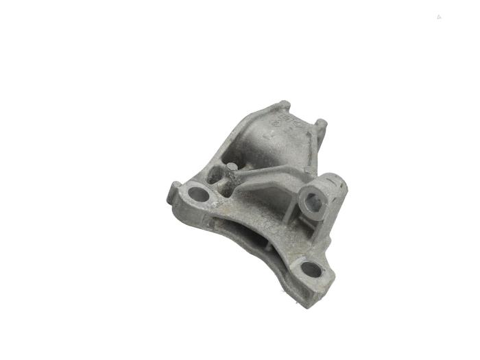 Gebrauchte Motorlager Renault Megane IV (RFBB) 1.3 TCe 140 16V Preis € 35,00 Margenregelung angeboten von Automaterialen Ronald Morien B.V.