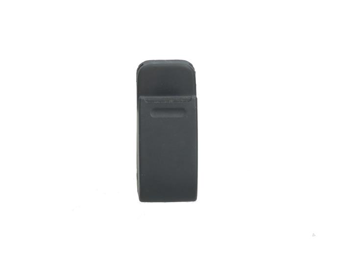 Usados Interruptor de ventanilla eléctrica Peugeot 107 1.0 12V Precio € 9,99 Norma de margen ofrecido por Automaterialen Ronald Morien B.V.