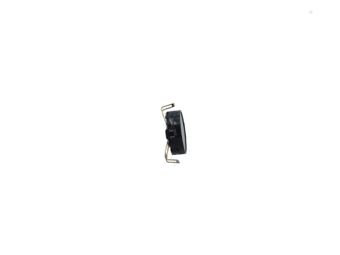 Begagnade Regnsensor Renault Megane IV (RFBB) 1.3 TCe 140 16V Pris € 55,00 Marginaltabell erbjuds av Automaterialen Ronald Morien B.V.