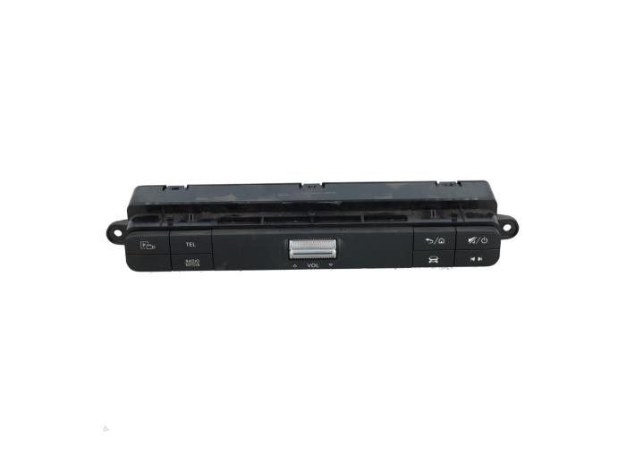 Usagé Commande ordinateur de bord Mercedes Sprinter 3,5t (907.6/910.6) 314 CDI 2.1 D RWD Prix € 75,00 Règlement à la marge proposé par Automaterialen Ronald Morien B.V.
