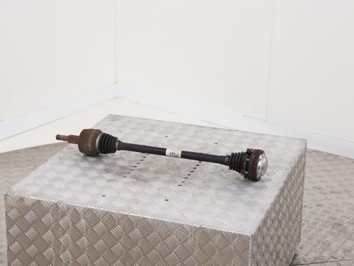 Usagé Arbre de transmission arrière droit Volkswagen Transporter T5 2.0 BiTDI DRF 4 Motion Prix € 35,00 Règlement à la marge proposé par Automaterialen Ronald Morien B.V.