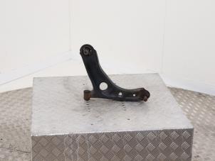 Begagnade Främre gaffelben, vänster Peugeot 107 1.0 12V Pris € 19,00 Marginaltabell erbjuds av Automaterialen Ronald Morien B.V.