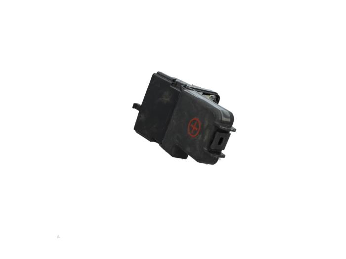 Używane Biegun akumulator Kia Stonic (YB) 1.0i T-GDi 12V Eco-Dynamics+ Cena € 9,99 Z VAT oferowane przez Automaterialen Ronald Morien B.V.