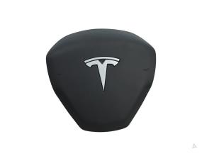 Used Left airbag (steering wheel) Tesla Model 3 Price € 450,00 Inclusive VAT offered by Automaterialen Ronald Morien B.V.