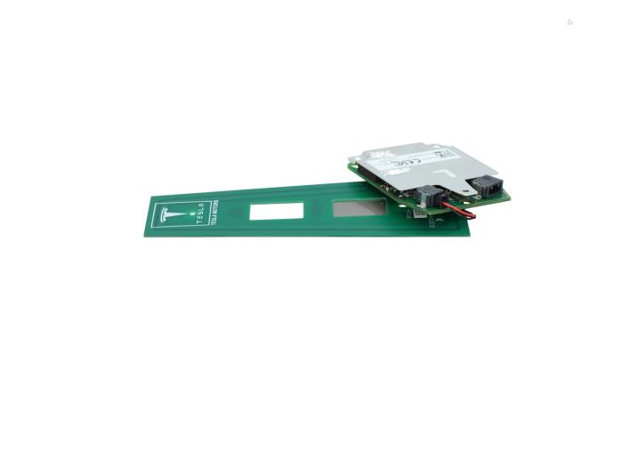 Używane Keyless Entry-Antena Tesla Model 3 Long Range 72kWh Cena € 34,99 Z VAT oferowane przez Automaterialen Ronald Morien B.V.