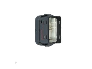 Begagnade Brytare, AIH strålkastare Volkswagen Crafter 2.5 TDI 30/32/35/46/50 Pris € 14,99 Inklusive moms erbjuds av Automaterialen Ronald Morien B.V.