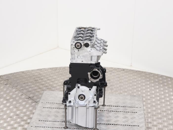 Engine from a Audi A5 (8T3) 2.0 TDI 16V 2016