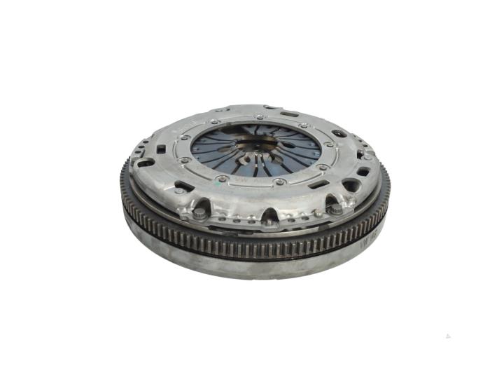 New Clutch kit (complete) Volkswagen Golf VI (5K1) 2.0 TDI 16V Price € 356,95 Inclusive VAT offered by Automaterialen Ronald Morien B.V.