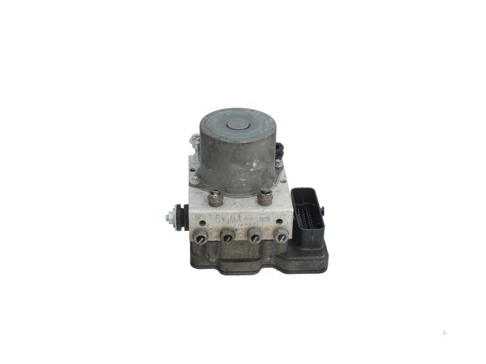ABS pump from a Volkswagen Polo V (6R) 1.0 TSI 12V BlueMotion 2015