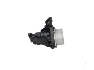 Used Oil filter housing Volkswagen Transporter T6 2.0 TDI 150 Price € 149,00 Inclusive VAT offered by Automaterialen Ronald Morien B.V.