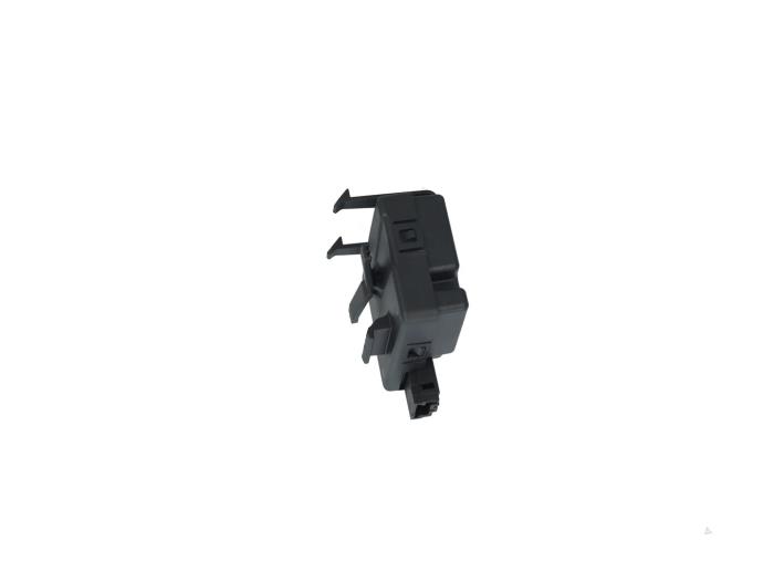 Używane Antena Opel Astra K Sports Tourer 1.2 Turbo 12V Cena € 10,00 Procedura marży oferowane przez Automaterialen Ronald Morien B.V.