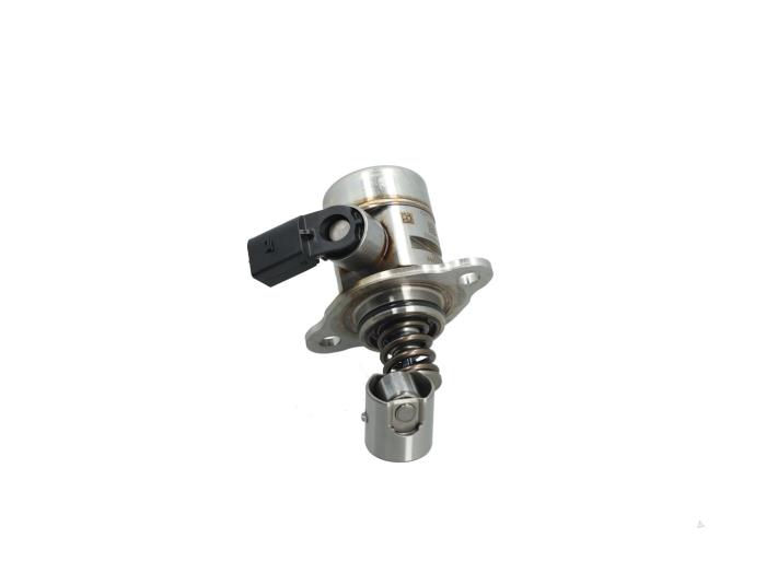 Gebrauchte Benzinpumpe Volkswagen Golf VIII (CD1) 1.5 TSI 16V Preis € 90,75 Mit Mehrwertsteuer angeboten von Automaterialen Ronald Morien B.V.