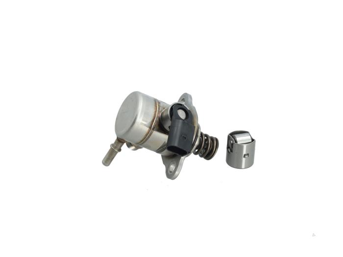 Begagnade Bensinpump Volkswagen Golf VIII (CD1) 1.5 TSI 16V Pris € 90,75 Inklusive moms erbjuds av Automaterialen Ronald Morien B.V.
