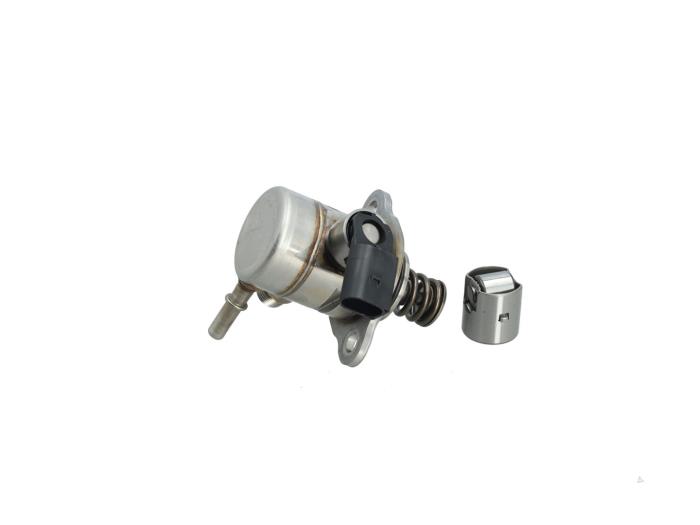 Begagnade Bensinpump Volkswagen Golf VIII (CD1) 1.5 TSI 16V Pris € 90,75 Inklusive moms erbjuds av Automaterialen Ronald Morien B.V.