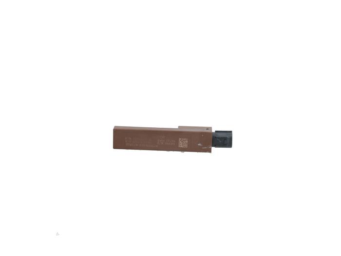 Używane Keyless Entry-Antena MG ZS EV Cena € 9,99 Z VAT oferowane przez Automaterialen Ronald Morien B.V.