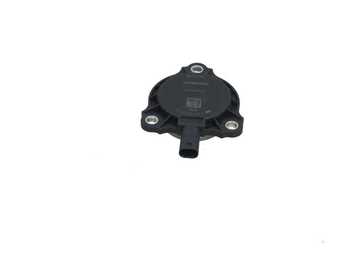 Gebrauchte Nockenwelle Sensor Mercedes C (W205) C-300 2.0 Turbo 16V Preis € 25,00 Margenregelung angeboten von Automaterialen Ronald Morien B.V.