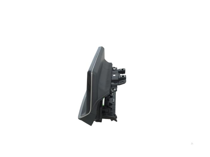 Begagnade Innerdisplay Peugeot 2008 (UD/UK/UR/US/UX) 1.2 VTi 12V PureTech 130 Pris € 248,99 Inklusive moms erbjuds av Automaterialen Ronald Morien B.V.