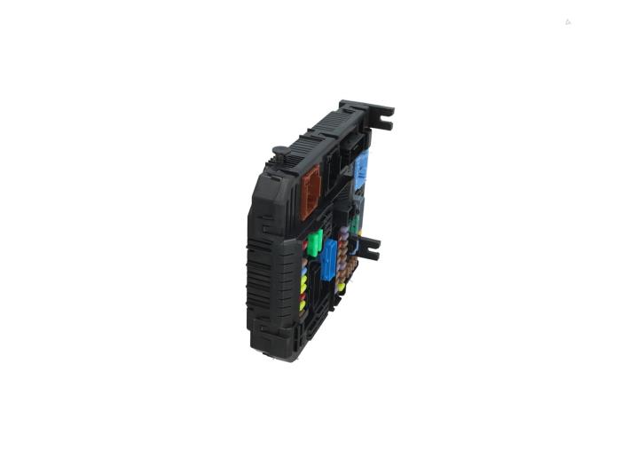 Used Body control computer Peugeot 2008 (UD/UK/UR/US/UX) 1.2 VTi 12V PureTech 130 Price € 95,00 Inclusive VAT offered by Automaterialen Ronald Morien B.V.