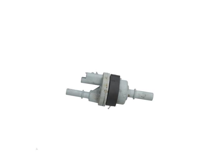 Begagnade PCV-ventil Peugeot 2008 (UD/UK/UR/US/UX) 1.2 VTi 12V PureTech 130 Pris € 15,00 Inklusive moms erbjuds av Automaterialen Ronald Morien B.V.