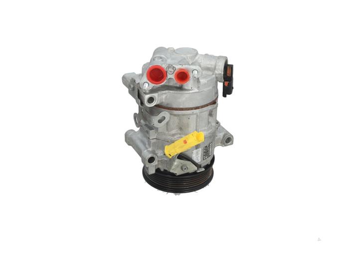Usagé Pompe clim Peugeot 2008 (UD/UK/UR/US/UX) 1.2 VTi 12V PureTech 130 Prix € 124,99 Prix TTC proposé par Automaterialen Ronald Morien B.V.
